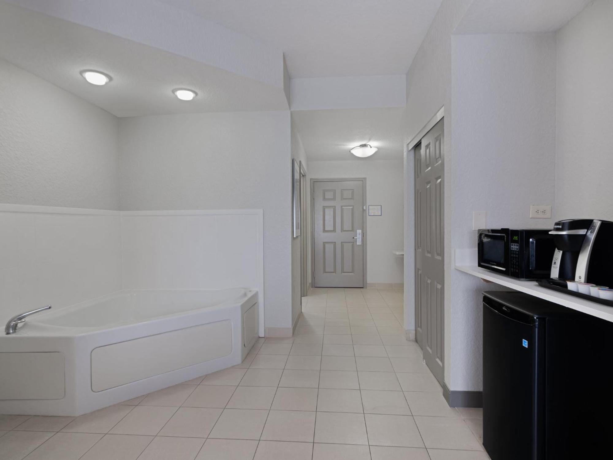 Holiday Inn Express & Suites Lakeland North I-4 By Ihg Zewnętrze zdjęcie